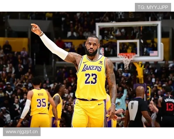 NBA全明星赛爆冷门詹姆斯带队逆转小牛获胜震惊球迷 - 副本